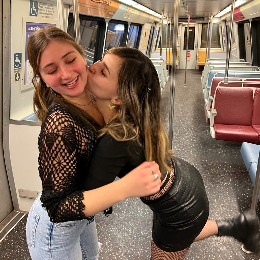 Meet your Poshers, Katie & Summer